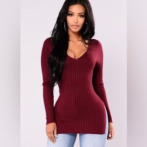 Fashion nova “giving me the feels “ v neck sweater. NWT size Large